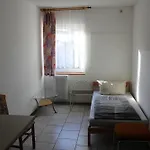 Moeblierte Mit Gemeinschaftskuechen Und In Thueringen Wald Διαμέρισμα