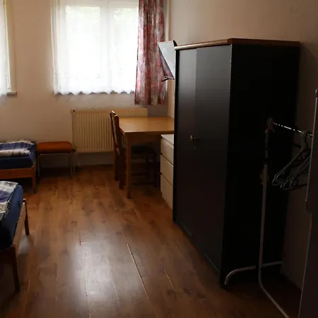 Daire Moeblierte Mit Gemeinschaftskuechen Und In Thueringen Wald Ohrdruf