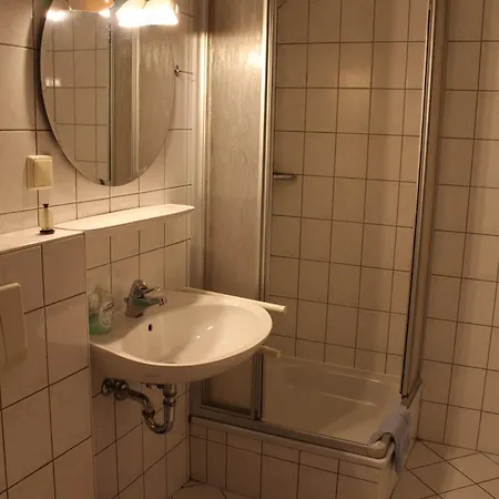 Moeblierte Mit Gemeinschaftskuechen Und In Thueringen Wald Daire *
