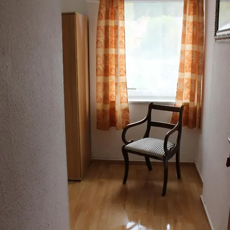Moeblierte Mit Gemeinschaftskuechen Und In Thueringen Wald Apartament
