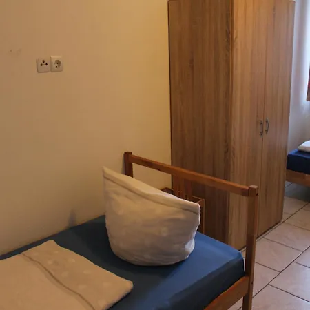 Moeblierte Mit Gemeinschaftskuechen Und In Thueringen Wald Daire