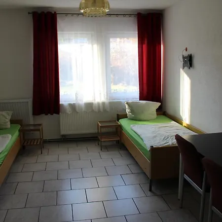 Moeblierte Mit Gemeinschaftskuechen Und In Thueringen Wald Daire *