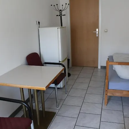 Moeblierte Mit Gemeinschaftskuechen Und In Thueringen Wald Daire